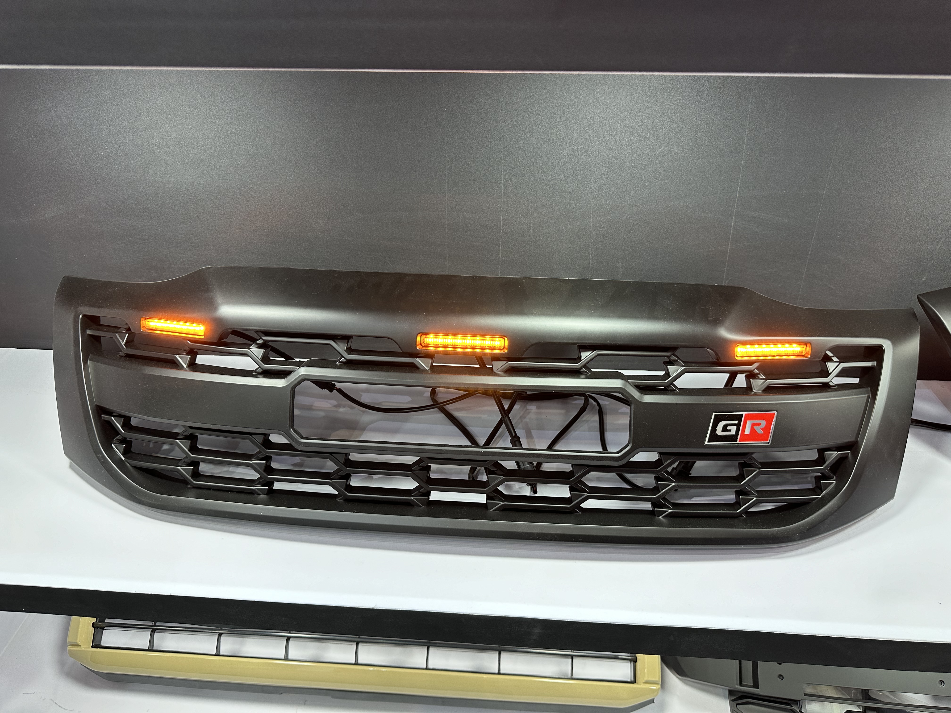 Toyota Hilux Vigo 2012 Modify GR Grille 