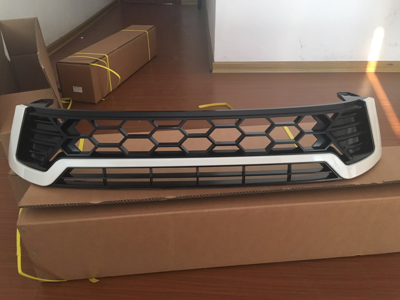 Factory Supply Toyota Hilux Revo 2016 Modify Grille 