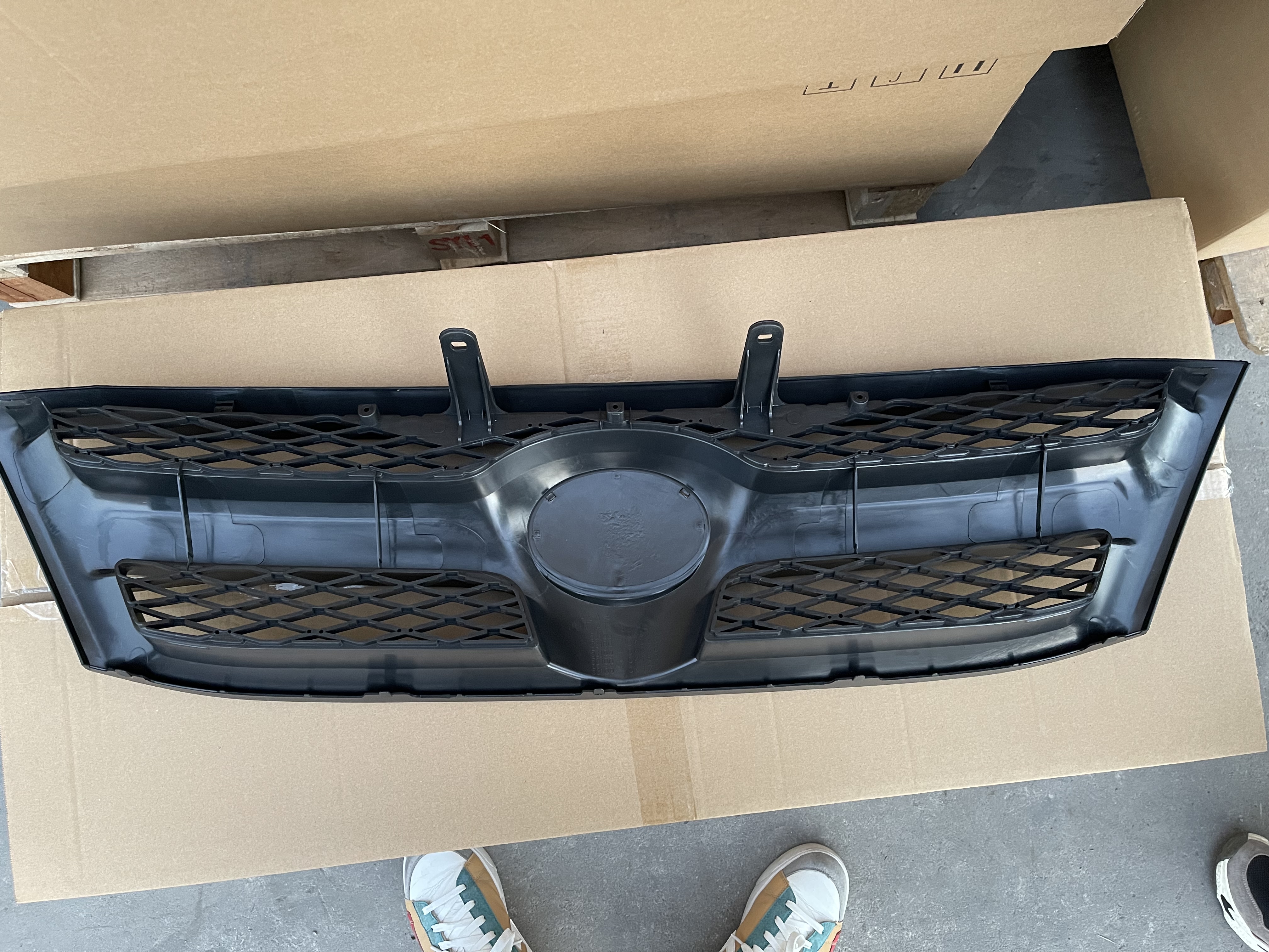 Toyota Hilux Vigo 2005 OEM Grille 